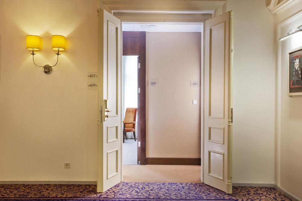 Otel Kings Court 5*