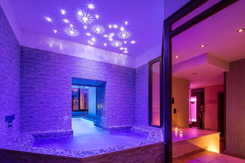 Kings Court 5*
