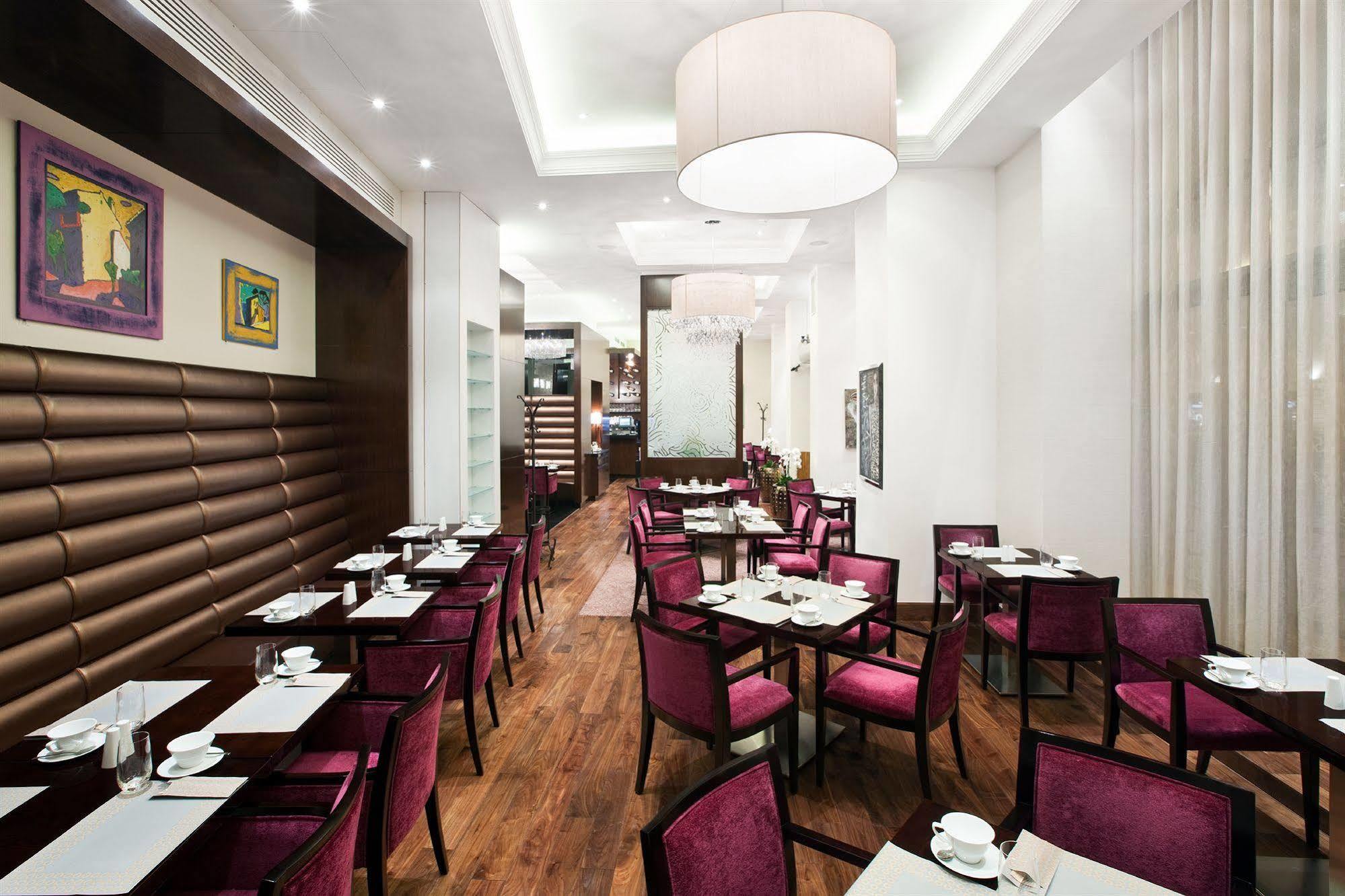 Kings Court Otel