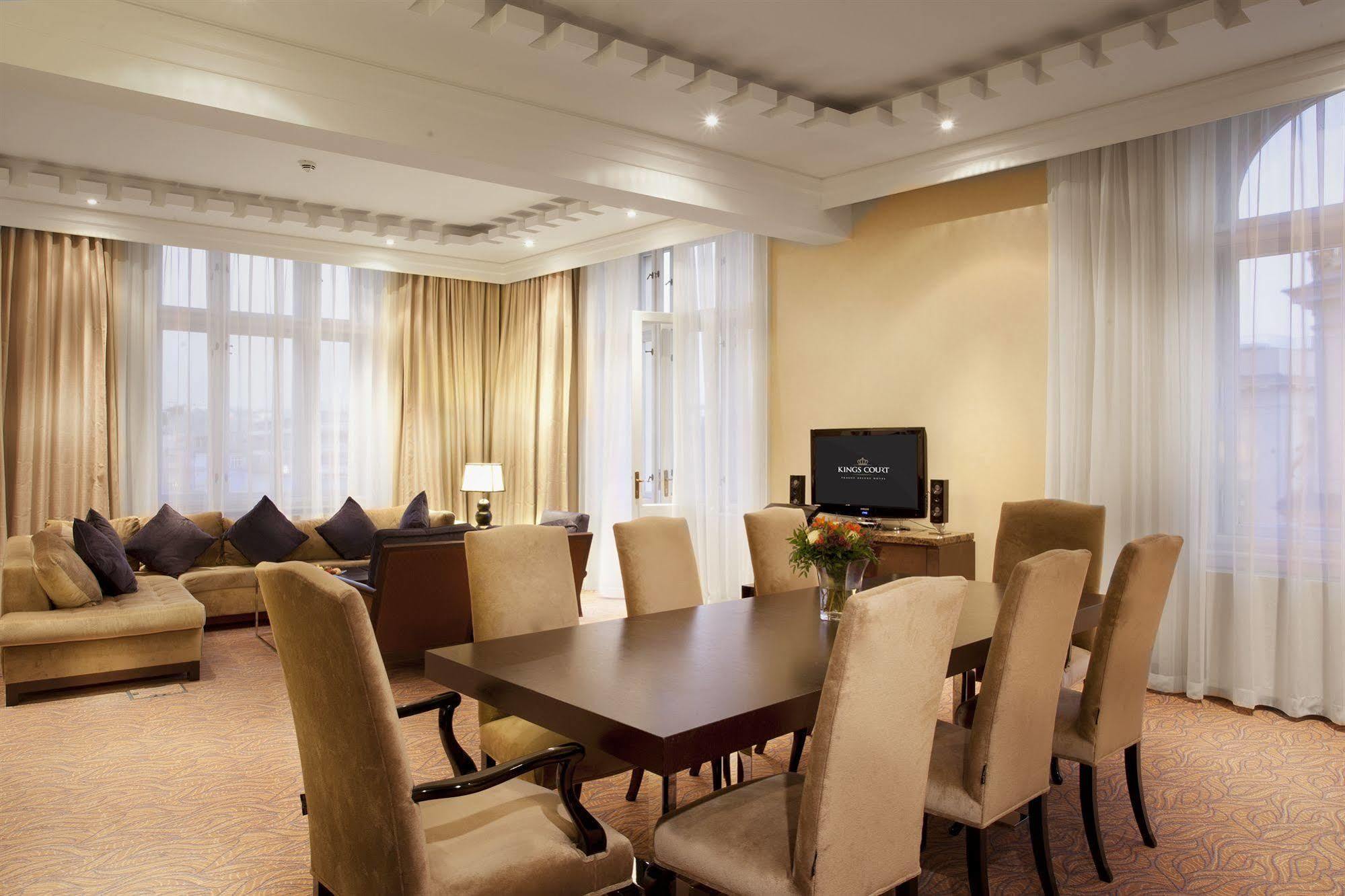 Otel Kings Court Prag