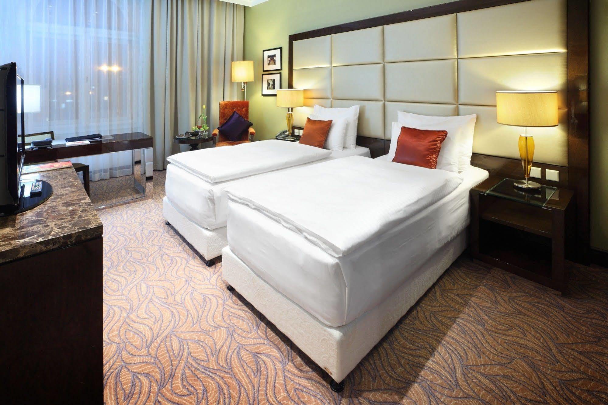 Otel Kings Court 5*
