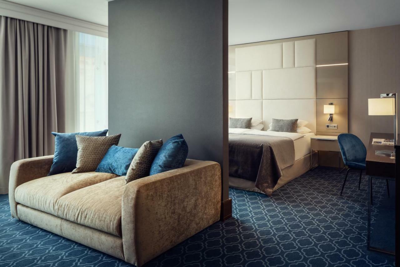 Kings Court Otel